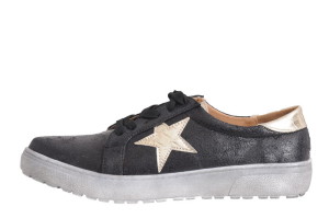 נעלי סניקרס כוכב, 99 שח, להשיג ברשת קמדן אנד שוז ובאתר www.Camden.co.il, צלם אושרי תורתי_resize