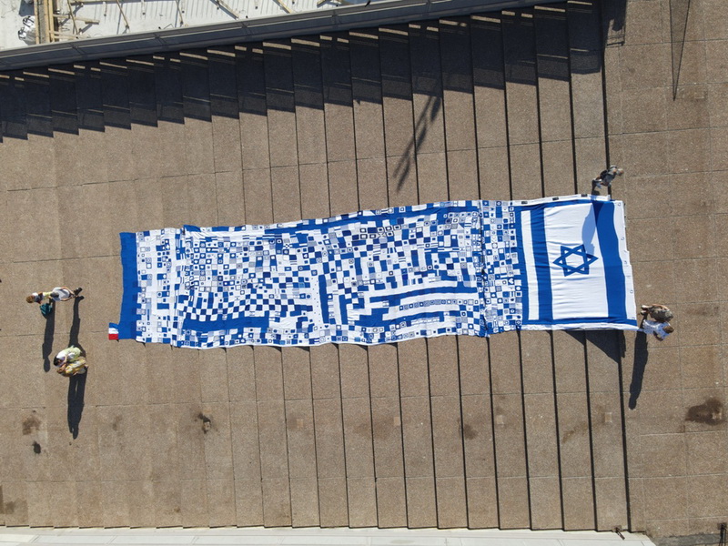 עולות חדשות מצרפת בפרויקט סריגה- שמיכת הקורונה