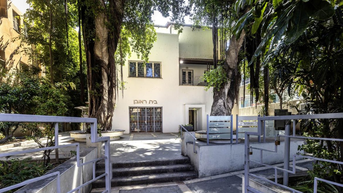 סיורים במסגרת "בתים מבפנים" בכיכר ביאליק
