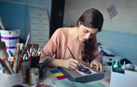 סיוע לאמניות ואמני העיר לקראת חגי תשרי