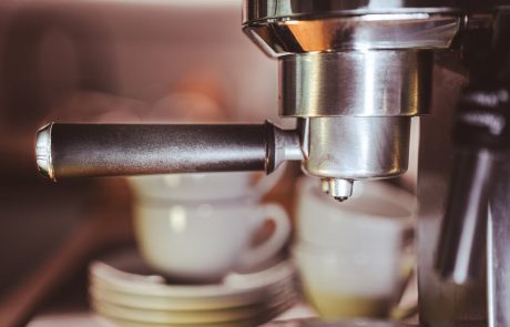 עגלות קפה יאושרו בשבעה מיקומים ציבוריים בעיר